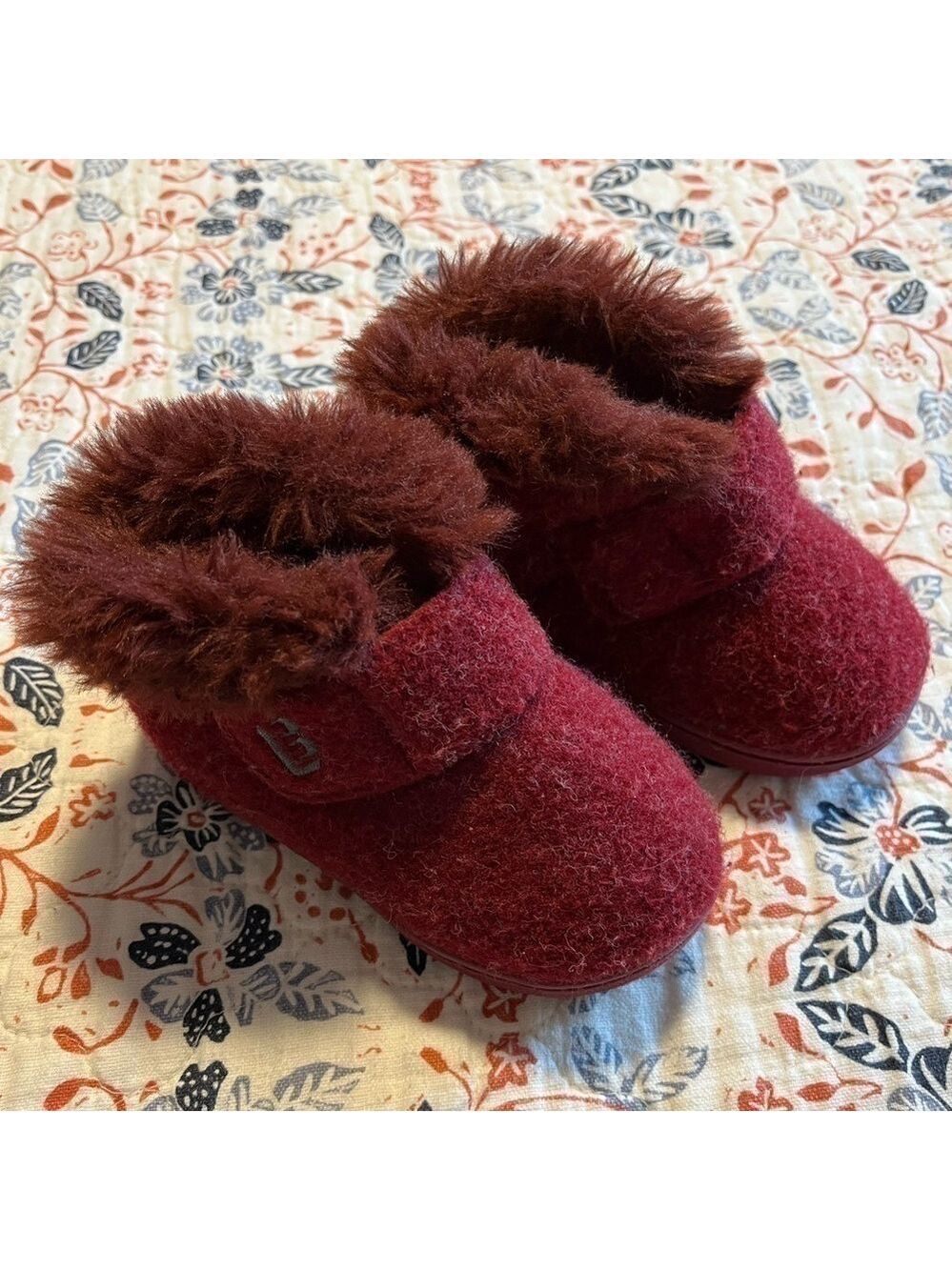 7/8T toddler slippers